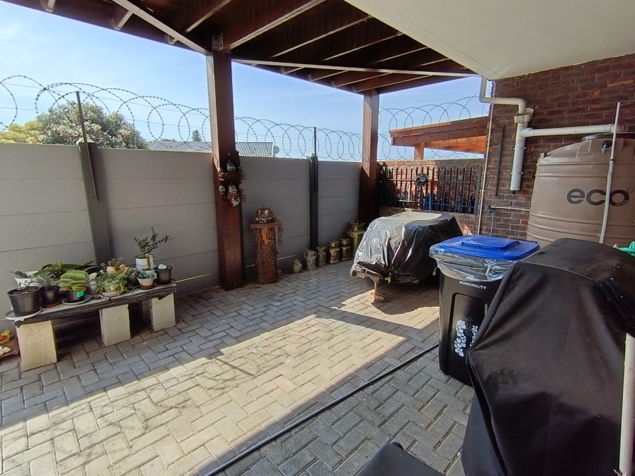 3 Bedroom Property for Sale in C Place Eastern Cape
